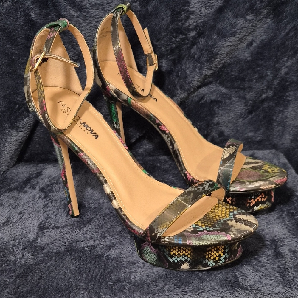 Fashion Nova Multicolor Snake Print Heels